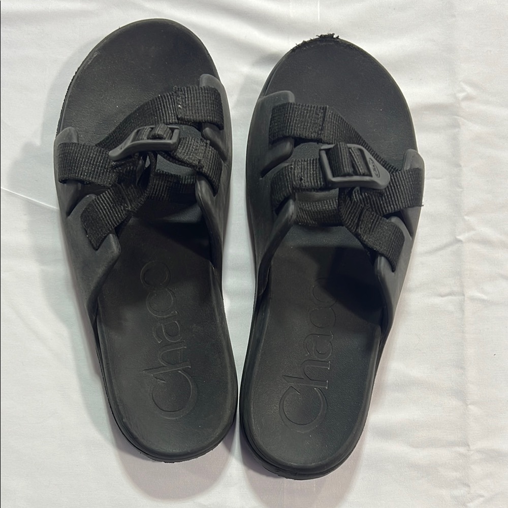 Kids chacos size 4
